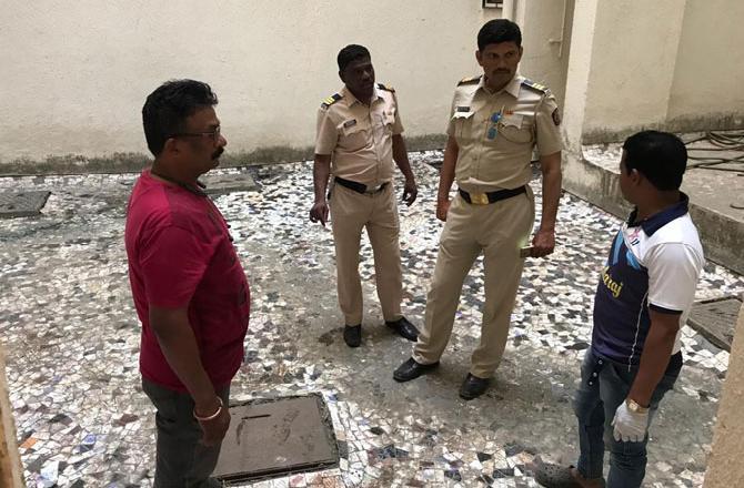 The Arnala police made a breakthrough by detaining a 42-year-old man, identified as Pintoo Sharma. The suspect was brought to Virar from Santacruz in Mumbai. During sustained questioning by the cops, he confessed that he murdered a person, identified as Ganesh Kalodkar and cut the body of the victim into pieces and flushed them down the toilet
